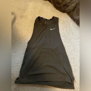 Nike workout tank top